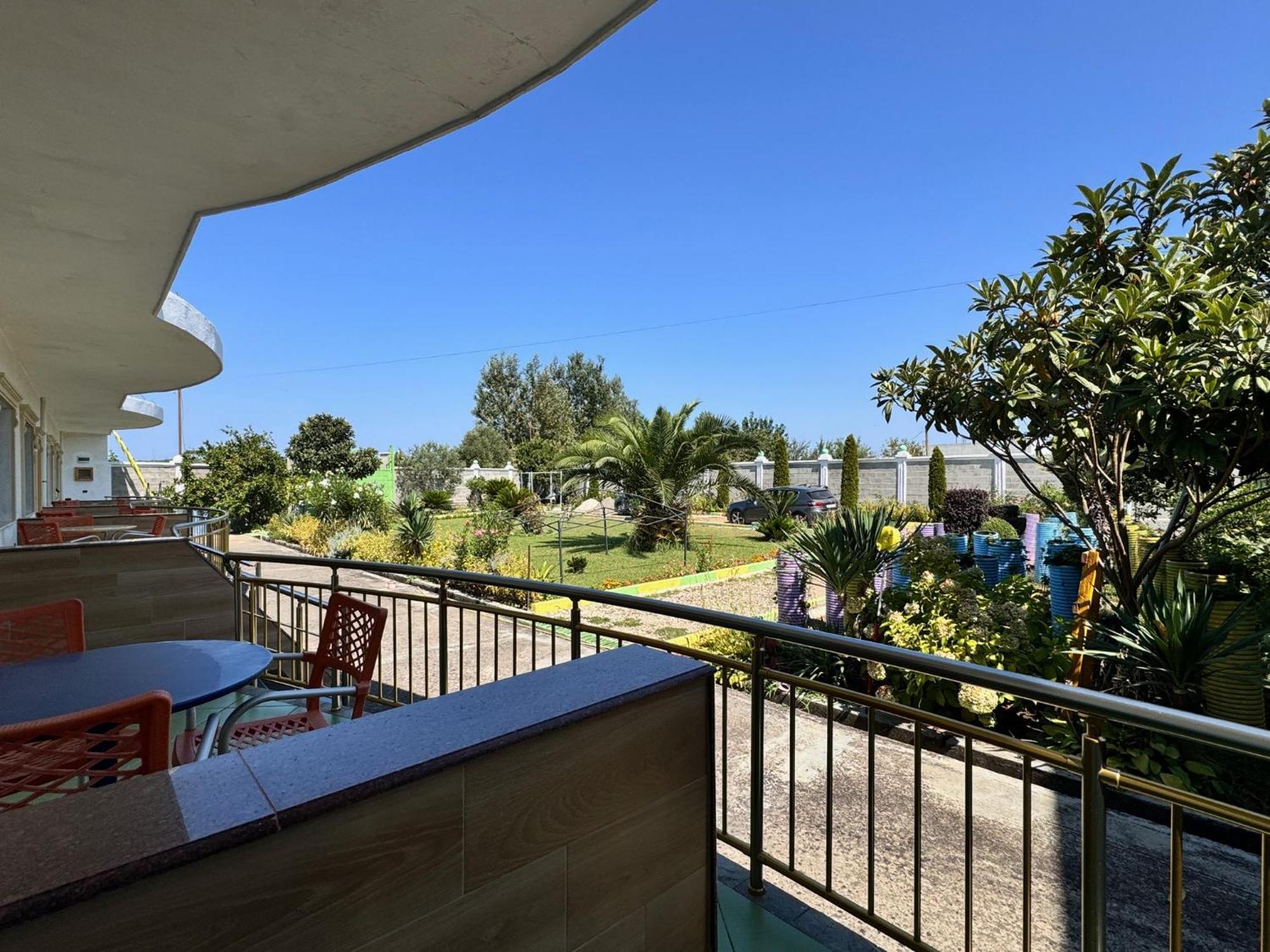 Rrotull Ponari Apartments מראה חיצוני תמונה
